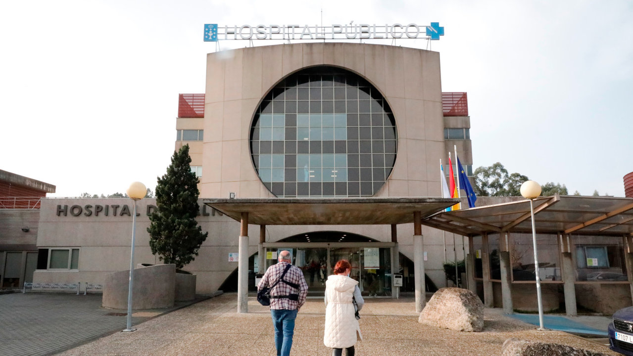 Fachada Hospital do Salnés en Vilagarcía. JOSÉ LUIZ OUBIÑA