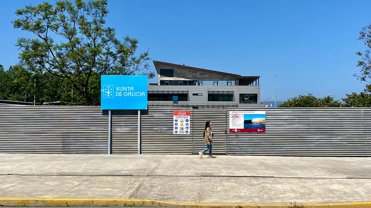 Terreno de la antigua Comandancia Marina donde se va a contruir el nuevo centro de salud de Vilagarcía. JOSÉ LUIZ OUBIÑA 1