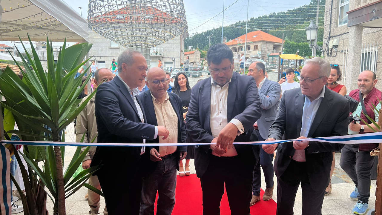 Acto de inauguración de la XXIII Festa do Viño de Meaño. DS