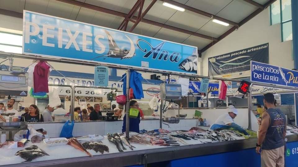 El puesto de 'Peixes Ana' en el Mercado de Portonovo. E.B.