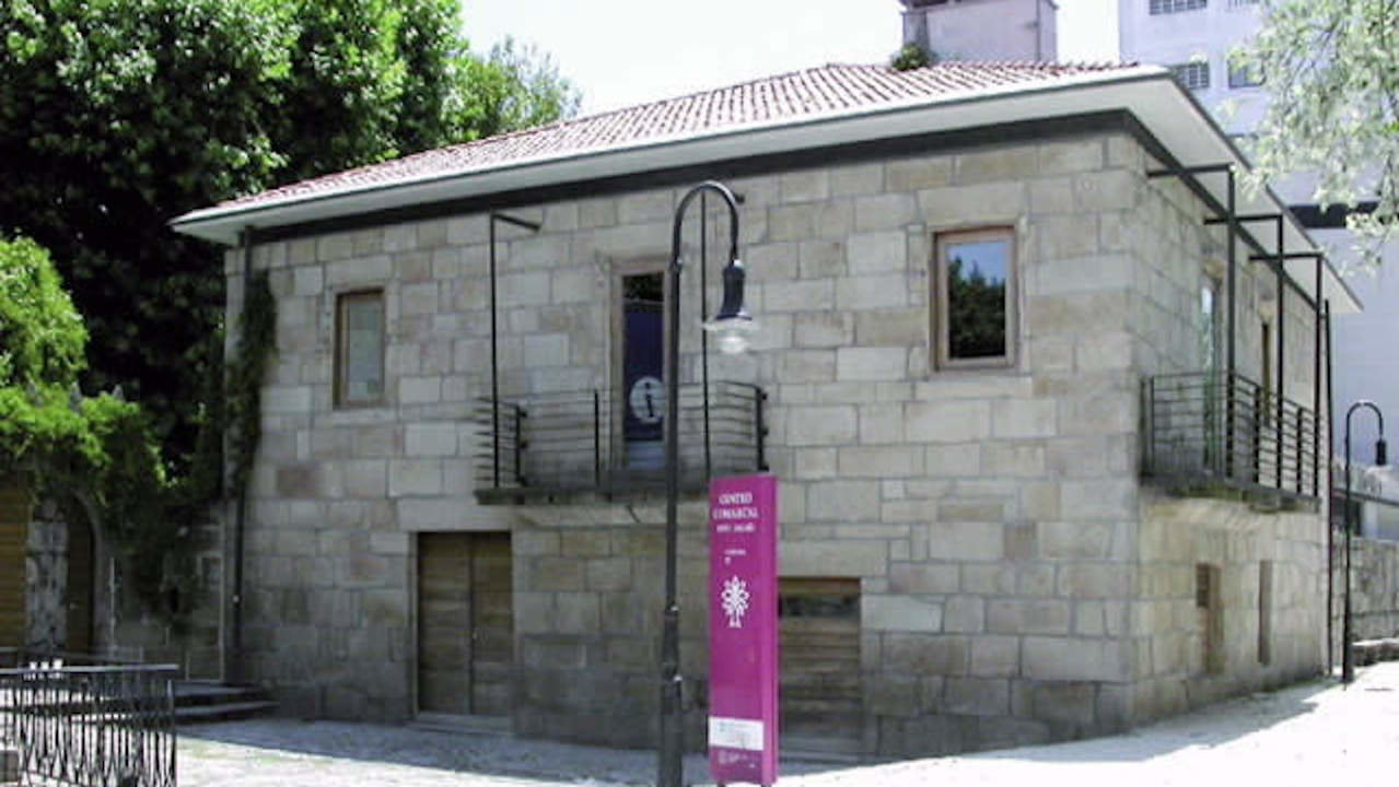 Edificio ExpoSalnés Casa da Calzada. XUNTA