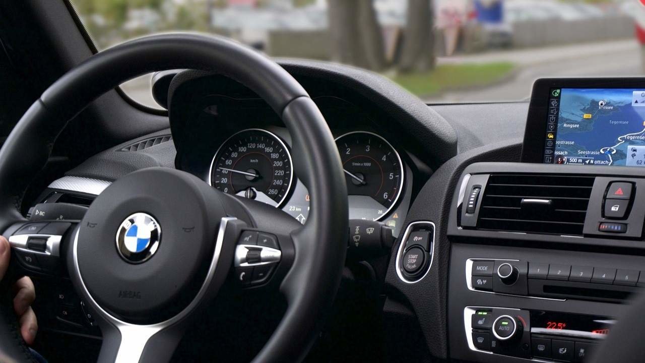 interior de un coche BMW