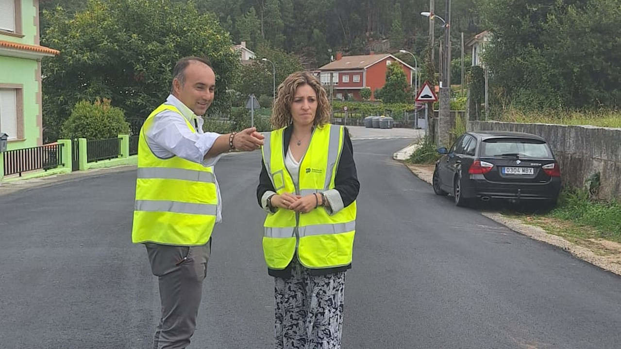 Visita de Isabel Couselo a la carretera provincial EP-9601 Cea-Castroagudín. DS